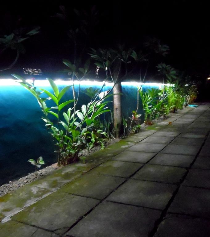 Lazy Monkey Senggigi Exterior foto